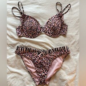 Sanctuary LOTUS PINK Pretty Exotic Bikini Set. Size Medium and Small